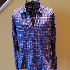 Hollister long sleeve button down flannel shirt